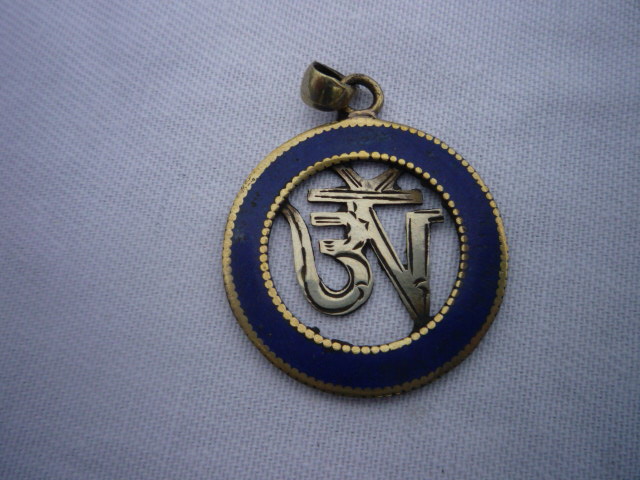 Tibetan "om" Lapis Pendant  spiritual protection and purification, enhancement of meditation, balancing the chakras and meridians, clearing and energizing the aura  4164